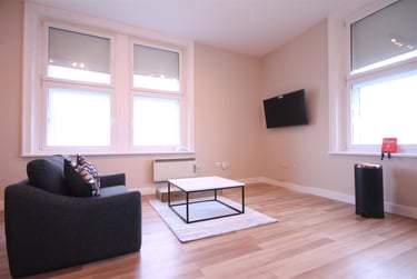 2 bed flat, City Apartments, City Centre, Newcastle, NE17DE - Image 2